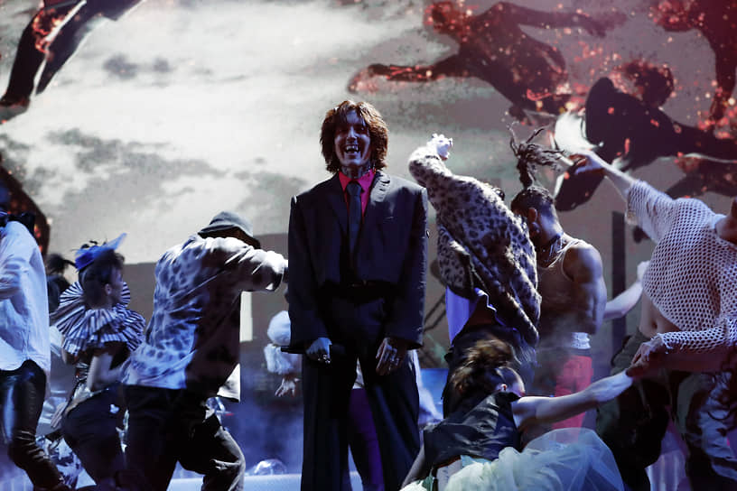 Выступление группы Bring Me the Horizon на церемонии