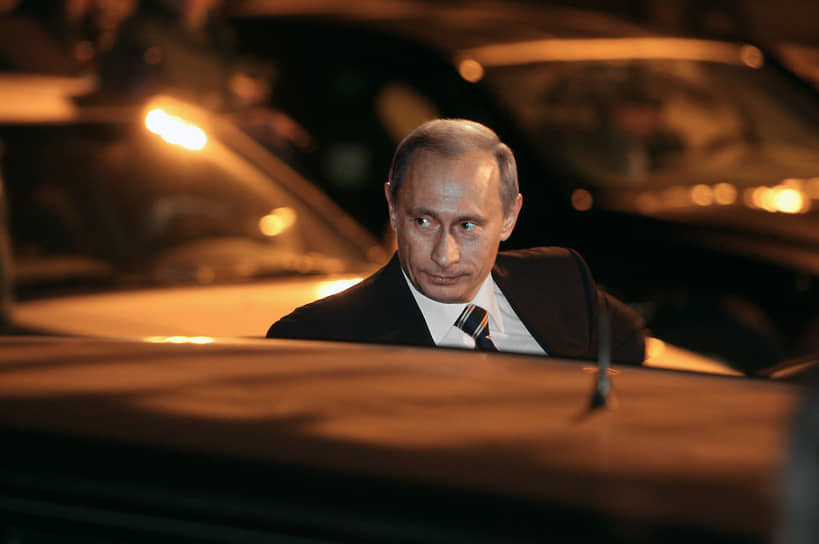 Владимир Путин по прилете на 43-ю Мюнхенскую конференцию. 2007 год
