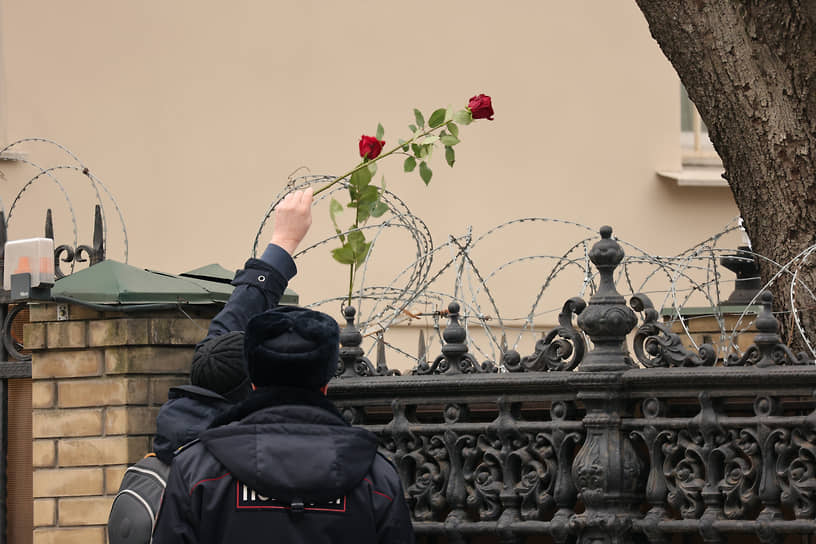 Ситуация у посольства Украины в Москве 