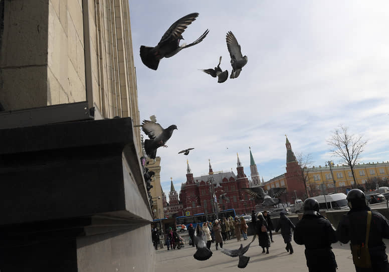 В Москве местом сбора участников несанкционированной акции была Манежная площадь
