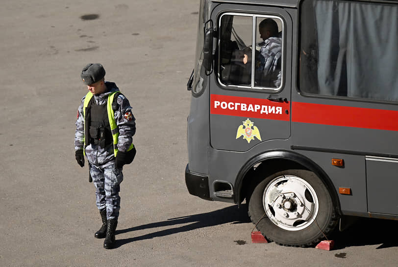 Сотрудники Росгвардии дежурят около стадиона «Лужники»
