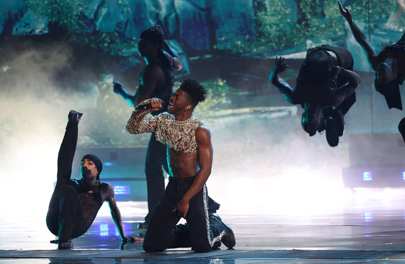 Рэппер Lil Nas X был номинирован в трех категориях, однако не получил ни одной награды