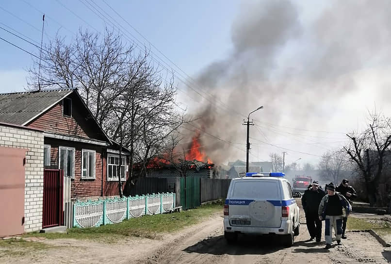 Брянская область. Пожар после обстрела 