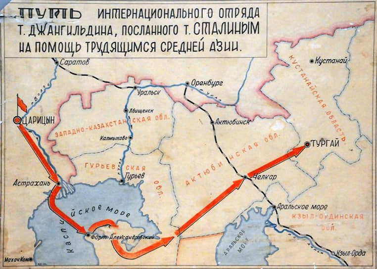 «Рассказывал про степь, какая жара стояла тогда (земля была сухой и звонкой, как глиняный горшок, и гудела телеграфным столбом, а белая тонкая трава, когда к ней подносили спичку, вспыхивала и догорала до самой земли)». (Ю. Домбровский, «Хранитель древностей») 