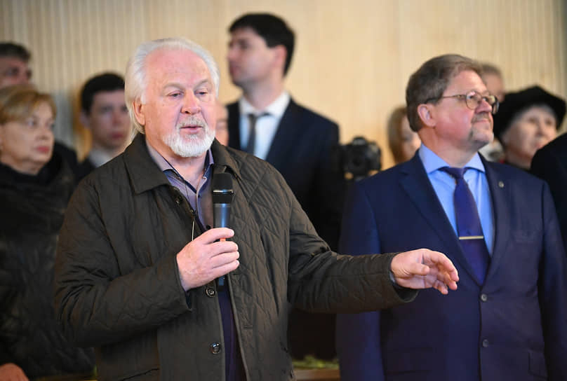 Главред «Московского комсомольца» Павел Гусев (слева)