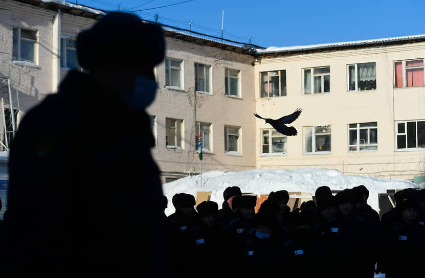 Несмотря на работу правозащитников, освободиться из тюрьмы по болезни сегодня практически невозможно