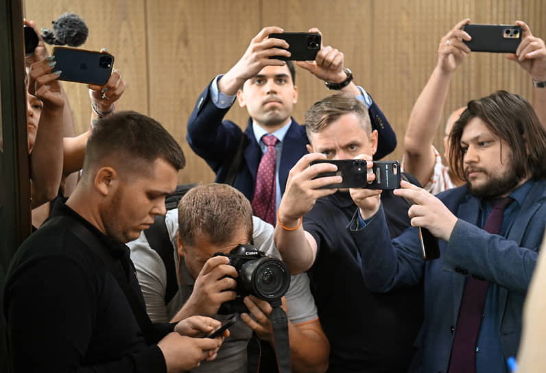 Владимир Мау просил суд освободить его под залог 21 млн руб., именно эту сумму ему вменяют в вину