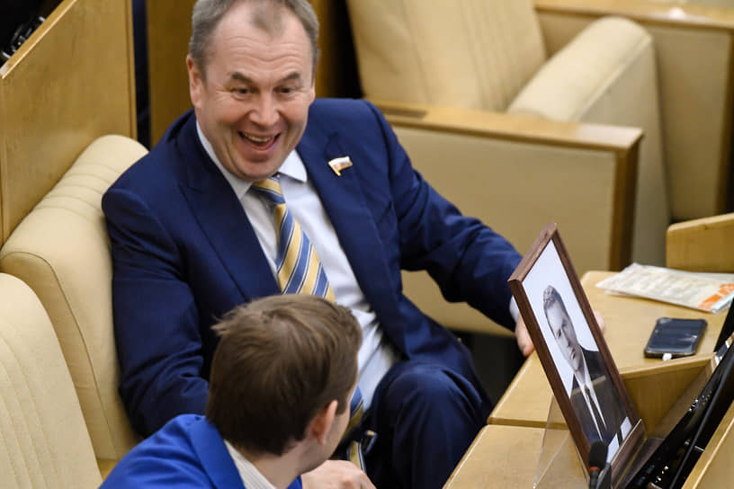 Заместитель председателя комитета по экономической политике Станислав Наумов 