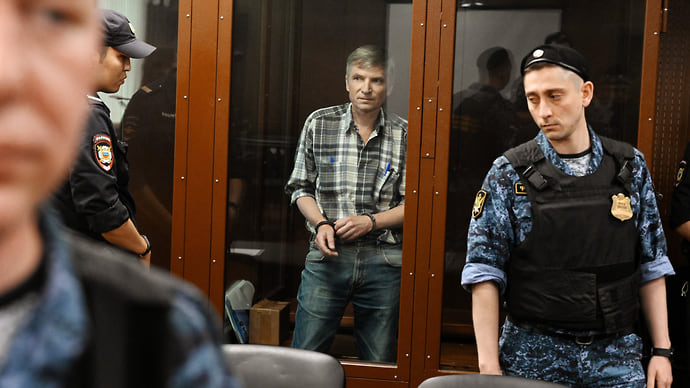 Алексею Горинову просят оказать скорую помощь