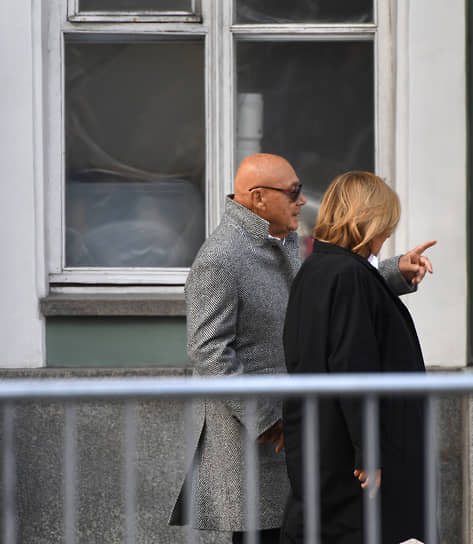 Телеведущий Владимир Познер и его супруга, председатель правления компании Sav Entertainment Надежда Соловьева