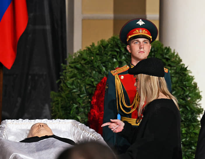 Алла Пугачева