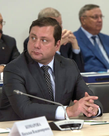 Губернатор Смоленской области Алексей Островский (ЛДПР).  Назначен врио губернатора 20 апреля 2012 года, до этого работал депутатом Госдумы. Впервые был утвержден в должности облдумой 25 апреля того же года (единогласно). Переизбирался на прямых выборах в 2015 (65,2%) и 2020 (56,5%) годах 