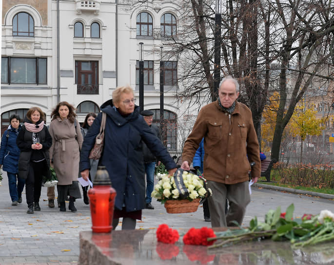 18 октября 1991 года памятная дата была учреждена Верховным советом РСФСР На фото: председатель правления международного общества «Мемориал» (признано иноагентом) Яков Рачинский