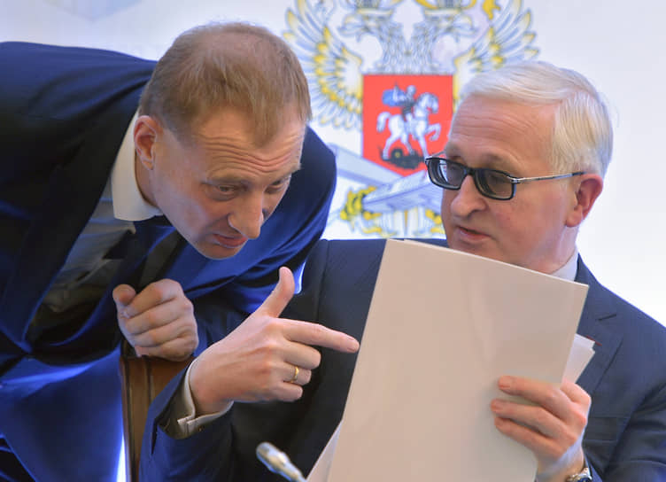 В бюро РСПП Леонид Казинец представляет строителей. На фото с президентом РСПП Александром Шохиным
