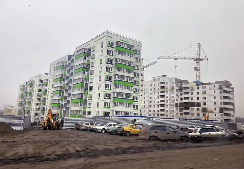 Строительство нового жилого комплекса в Мариуполе 