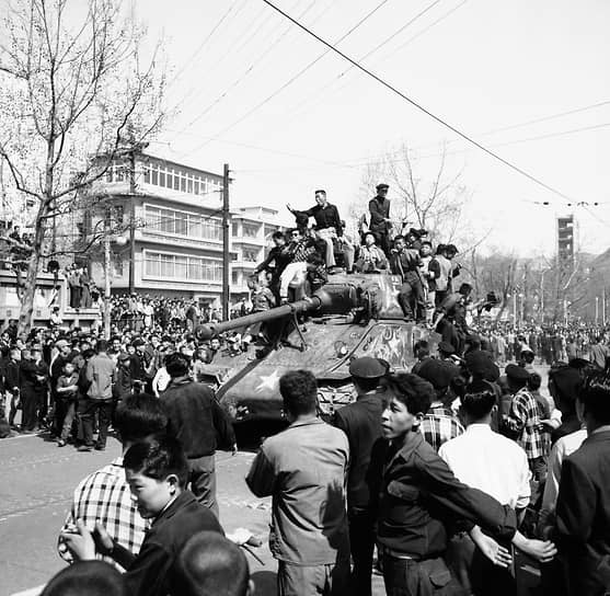 Фальсификация результатов президентских выборов 1960 года вызвала в стране массовые протесты 