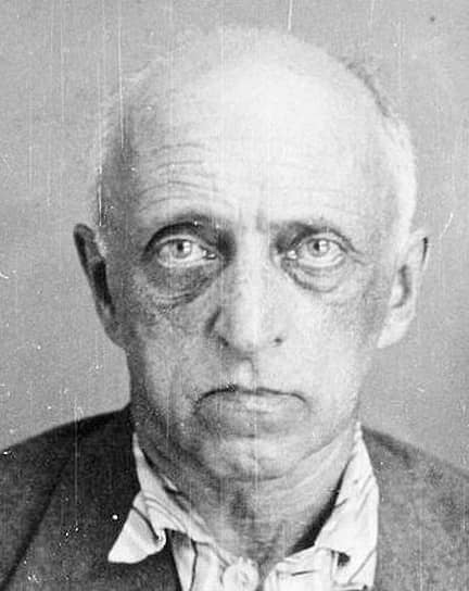 Максимилиан Хорвиц, он же Генрик Валецкий, ускользнул от американских стражей порядка в 1922 году, но в 1937 году был уничтожен НКВД 