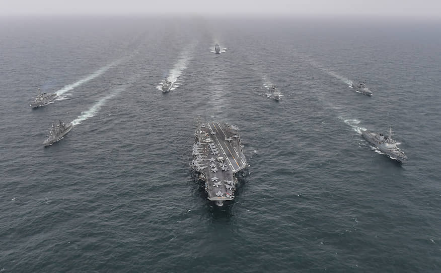 ВМС Южной Кореи, США и Японии провели совместные противолодочные учения 