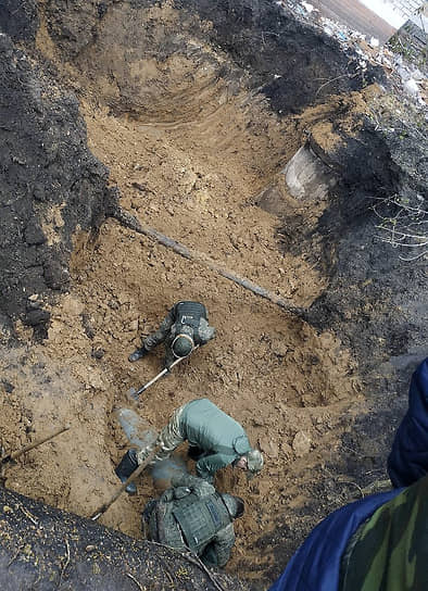 Неразорвавшуюся авиабомбу ФАБ-500 нашли во дворе дома 15 по улице Шаландина на глубине 5–7 м