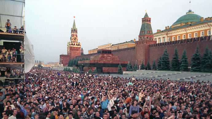 «Красная площадь семьдесят лет не видела никаких праздников»