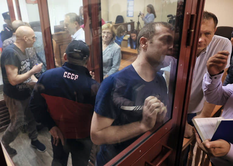 Вынесение приговора по делу о массовом отравлении суррогатным алкоголем в Екатеринбурге