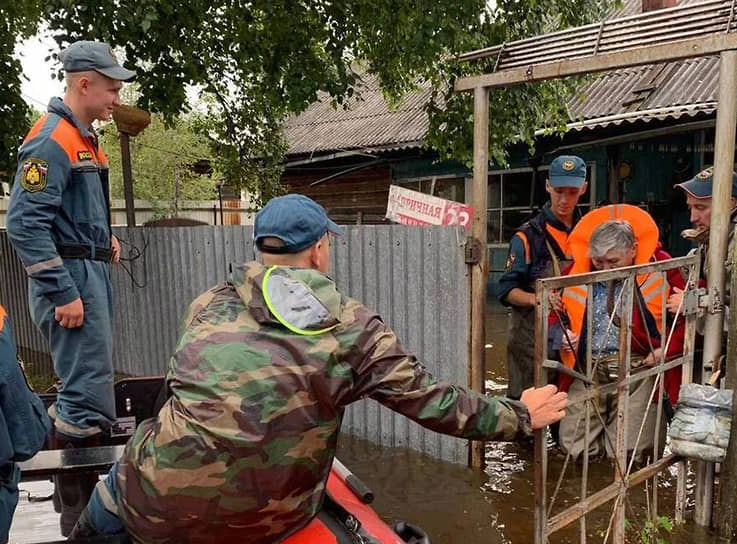 5 сентября в регионе ожидается еще один тайфун, из-за этого власти Приморского края решили перенести начало учебного года на несколько дней