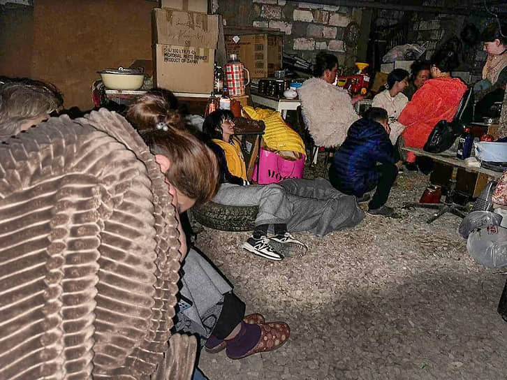 В тот же день руководство непризнанной Нагорно-Карабахской республики обратилось к властям Азербайджана с предложением остановить военные действия и начать переговоры