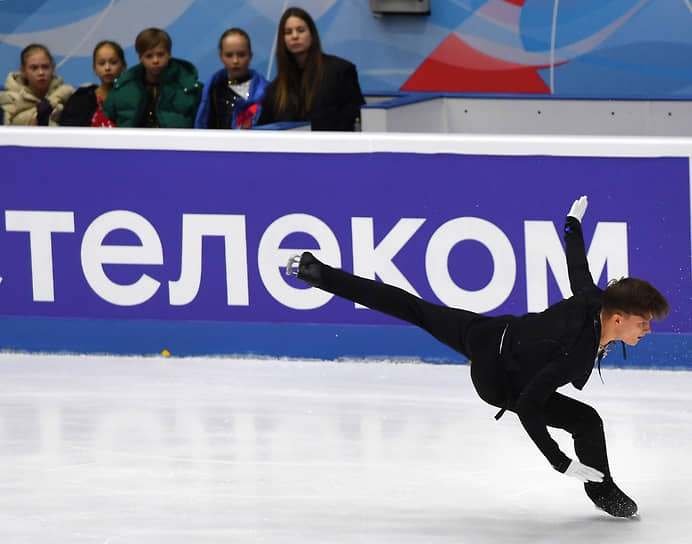 Евгений Семененко, 2-е место в мужском одиночном катании 