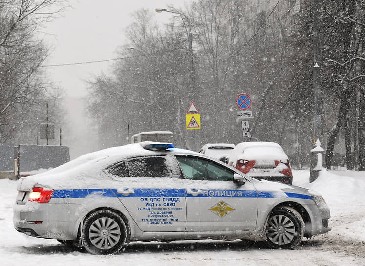 За движением в столице следит ситуационный центр и 30 экипажей дорожного патруля