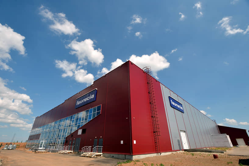 Завод производителя автокомпонентов Faurecia