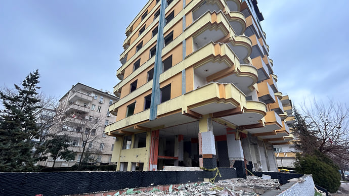 «До сих пор боюсь засыпать дома»