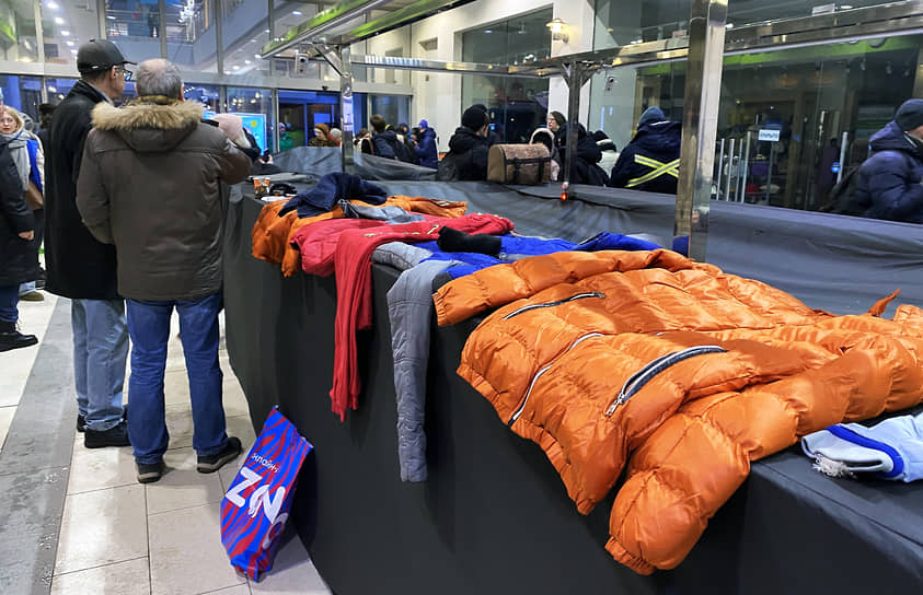 Мосгортранс направил к месту происшествия пять автобусов для обогрева эвакуированных жителей 