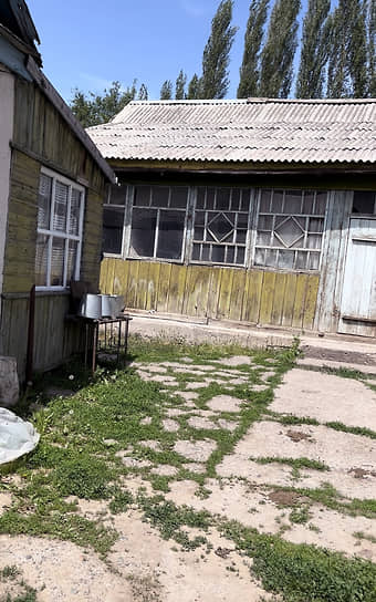 Двор в Бейшеке, где родился журналист Муса Мурадов