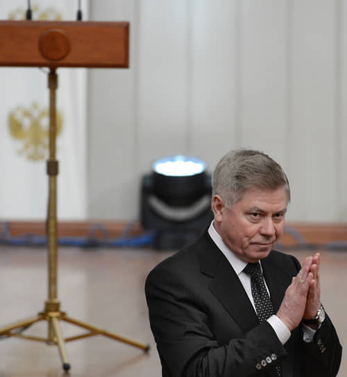 16 сентября 2013 года Вячеслав Лебедев попал в серьезное ДТП в Гане, куда поехал, чтобы выступить на конференции местных адвокатов. Возвращаясь из города Хо в столицу страны Аккру, кортеж господина Лебедева, состоявший из лимузина и двух полицейских машин, врезался в выехавший на трассу грузовик. Председатель Верховного суда вывихнул ключицу и получил ушибы шейного отдела позвоночника и ребер
