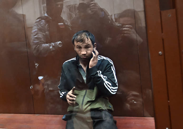 Обвиняемый Шамсидин Фаридуни