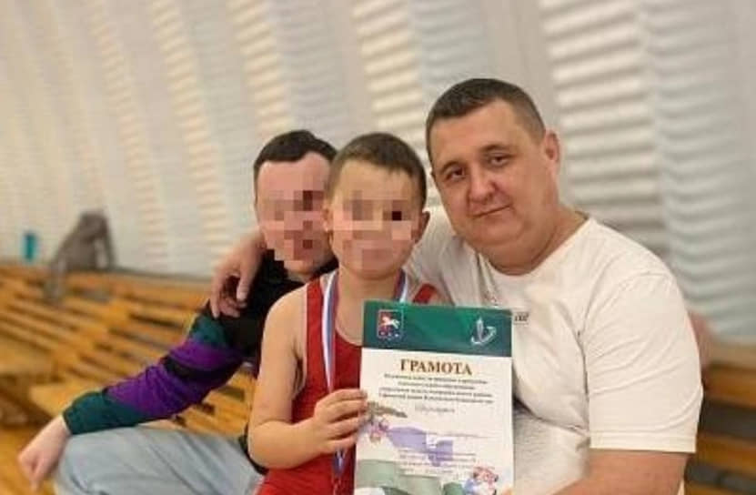 Предприниматель Рауф Габдуллин (справа), предположительно, участвовал в избиении подростков в Иглино