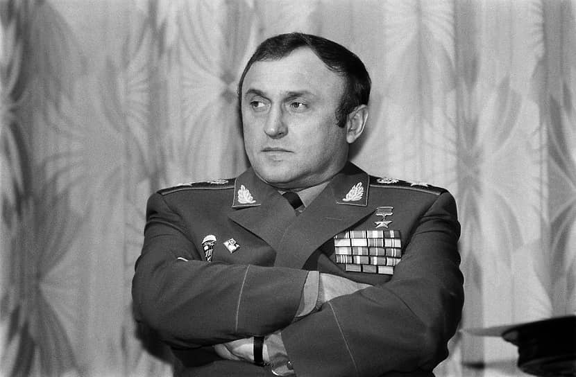Министр обороны России, первый российский генерал армии Павел Грачев 