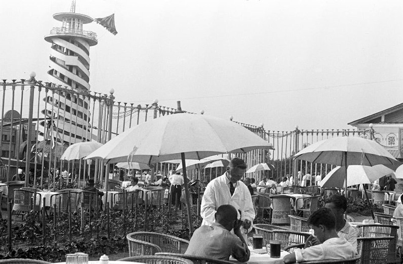 «С давнишних времен здесь привыкли получать "на чаек" от щедрого "гостя"» 