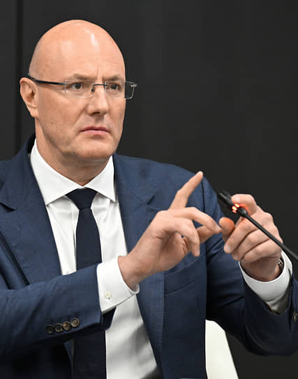 Дмитрий Чернышенко останется на посту вице-премьера. Ранее он работал вице-премьером по вопросам цифровой экономики и инновациям, связи, СМИ, а также культуры, туризма и спорта. К курируемым Дмитрием Чернышенко сферам деятельности Министерства науки и высшего образования, Министерства спорта и Минэкономики в части развития туризма, добавятся Минпросвещения и Росмолодежь