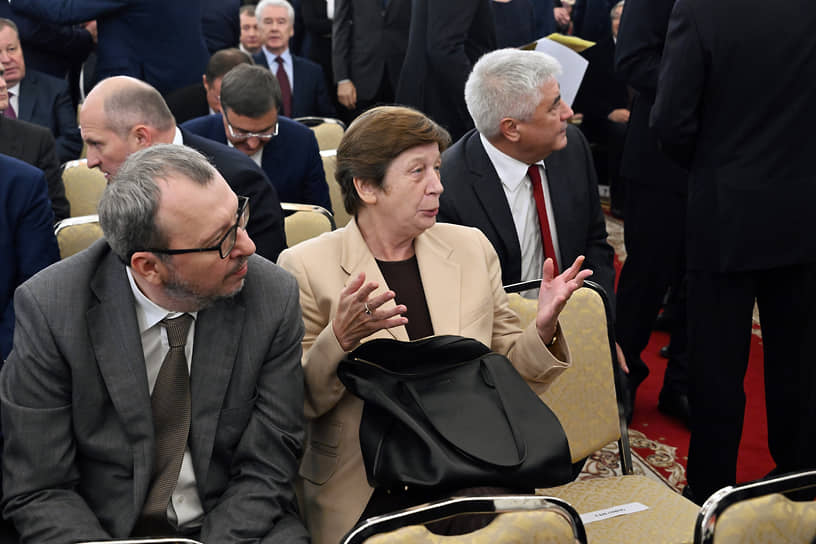 Лариса Брычева осталась помощником президента — начальником государственно-правового управления президента 