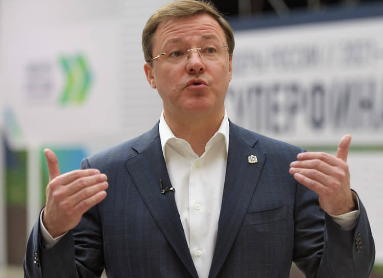 Дмитрий Азаров 