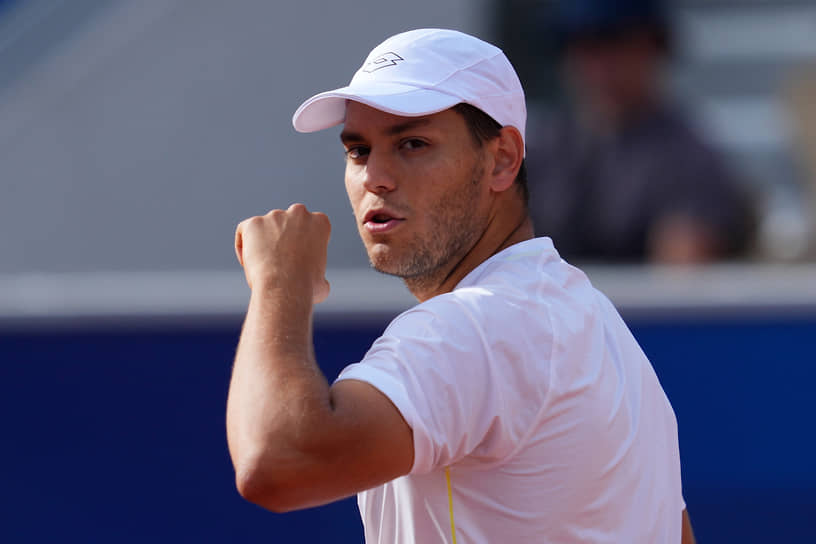 (25 лет) — из Москвы. 60-я строчка в рейтинге ATP. Дважды выиграл одиночный ATP Сhallenger (2021, 2022). Дошел до третьего круга Roland Garros 2024 На Играх в Париже в одиночном разряде в первом круге. Получил возможность участвовать в Олимпиаде после отказов Карена Хачанова и Андрея Рублева