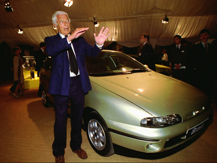 Джанни Аньелли представляет новые модели FIAT Bravo и Brava в Турине, 29 августа 1995 года 
