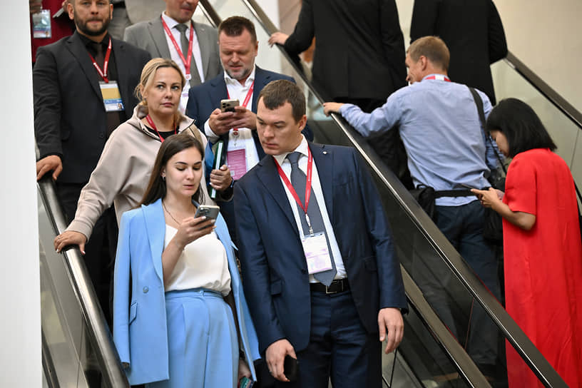 Министр спорта РФ Михаил Дегтярев (в центре)