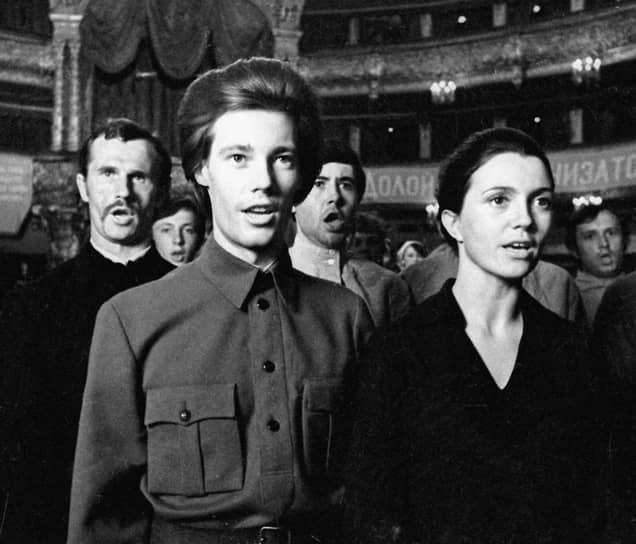 Актер Владимир Конкин (слева) в роли Павла Корчагина в сцене из фильма «Как закалялась сталь» Николая Мащенко, 1973 год 