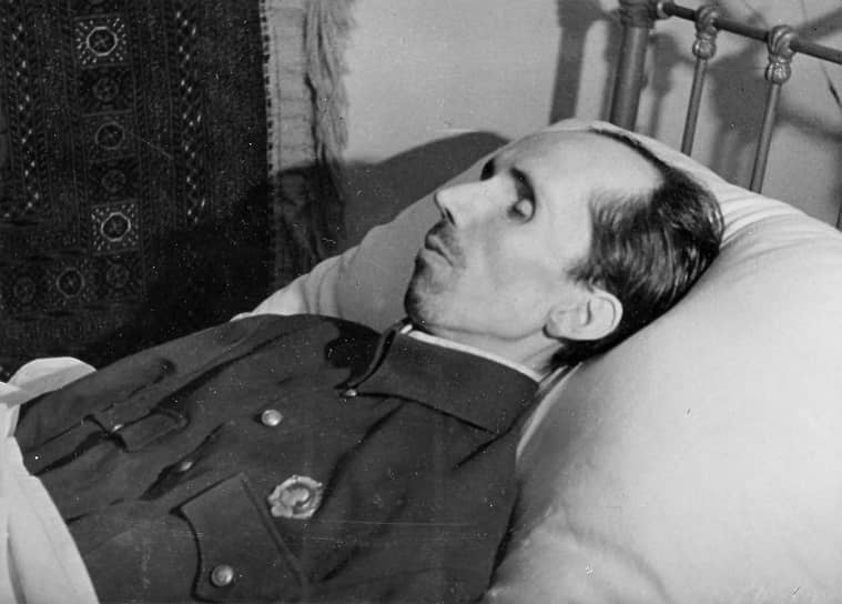 Николай Островский на смертном одре, 22 декабря 1936 года 