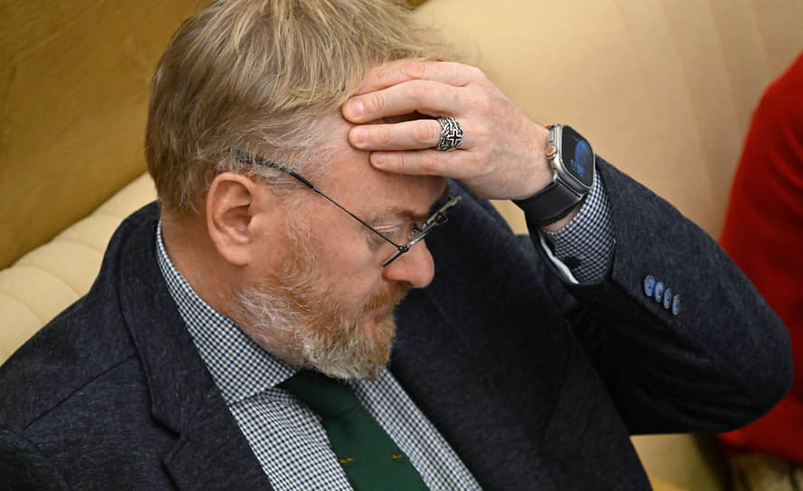 Заместитель председателя комитета Госдумы России по защите семьи, вопросам отцовства, материнства и детства Виталий Милонов на пленарном заседании 