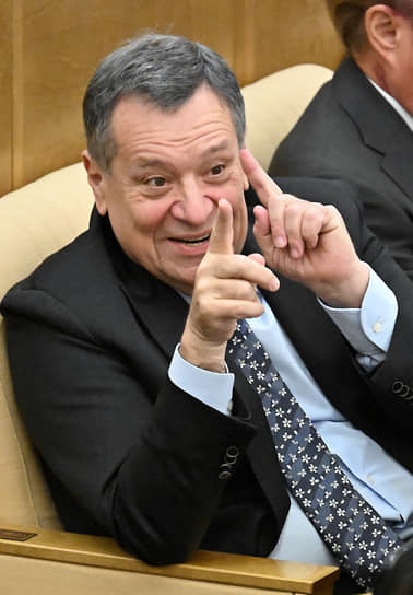 Председатель комитета Госдумы по бюджету и налогам Андрей Макаров 