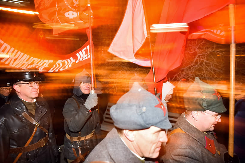 Демонстрация и митинг Новосибирского обкома КПРФ 