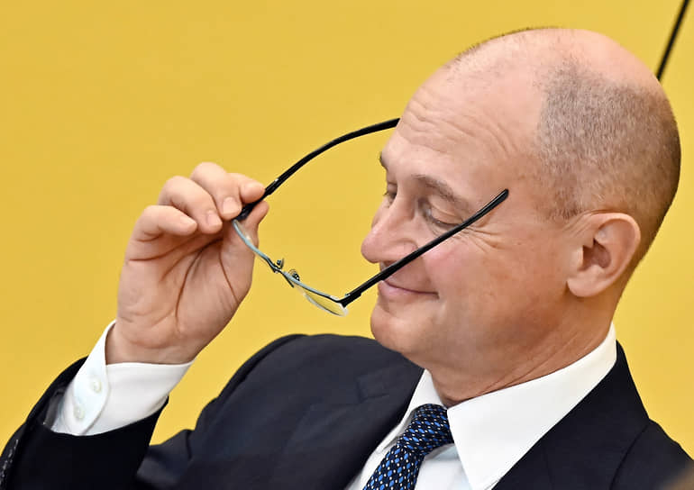 Первый заместитель главы администрации президента Сергей Кириенко на заседании организационного комитета конкурса «Родная игрушка» в Москве 